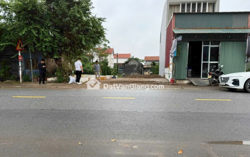 Bán đất mặt đường kinh doanh ĐH23, Tân Tiến, Văn Giang, Hưng Yên 105m², sổ riêng